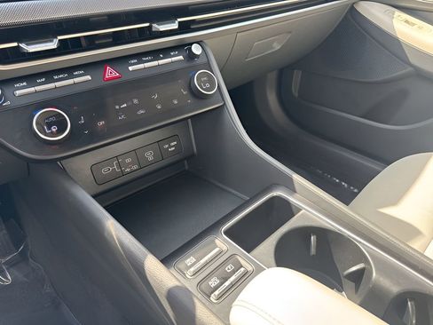 Used 2024 Hyundai Sonata SEL image 16