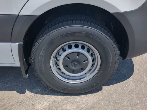 Used 2024 Mercedes-Benz Sprinter 144 Cargo image 22