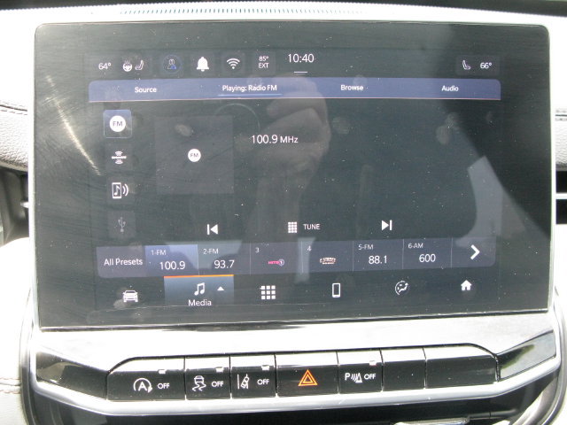 Used 2025 Jeep Compass Limited AWD/4WD image 18