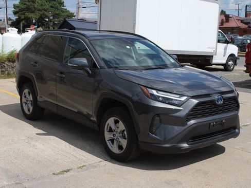 Used 2024 Toyota RAV4 XLE w/ Convenience Package AWD/4WD image 2