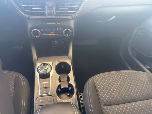 Certified 2023 Ford Escape Active AWD/4WD image 24