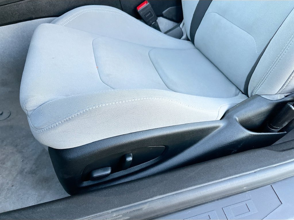 Used 2023 Chevrolet Camaro LT w/ Technology Package RWD image 19