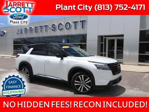 Used 2025 Nissan Pathfinder Platinum w/ Black Appearance Package AWD/4WD image 1