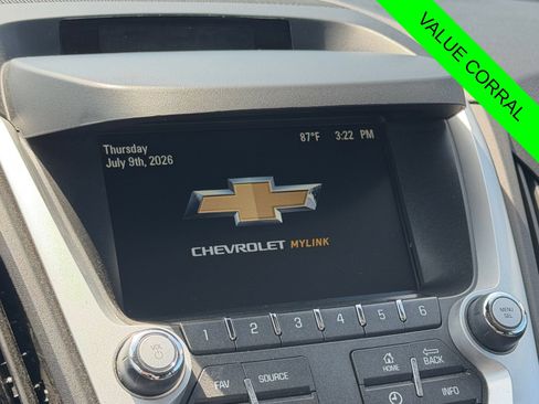 Used 2017 Chevrolet Equinox Premier w/ Enhanced Convenience Package AWD/4WD image 29