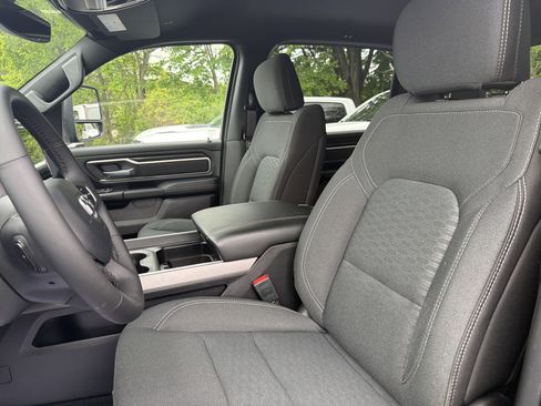 Certified 2025 RAM 1500 Big Horn AWD/4WD image 16