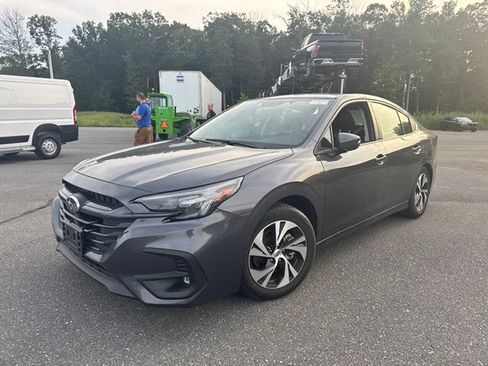 Used 2025 Subaru Legacy Premium AWD/4WD image 2