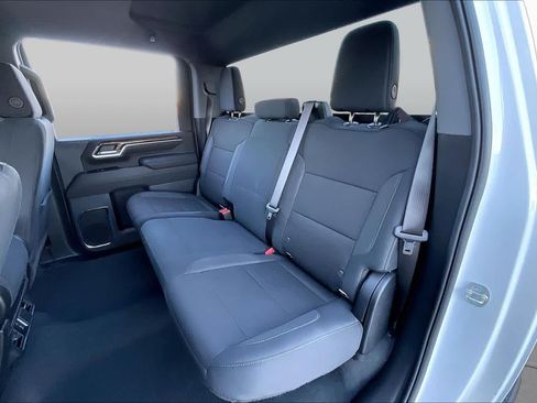 Used 2025 Chevrolet Silverado 2500 LT w/ Trail Boss Package AWD/4WD image 19