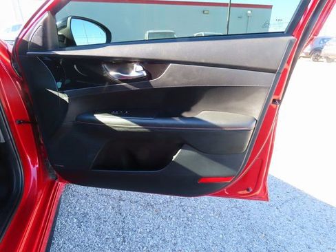 Used 2022 Kia Forte GT image 7