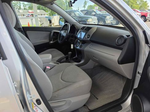 Used 2008 Toyota RAV4 Limited w/ Tow Prep Pkg FWD image 17