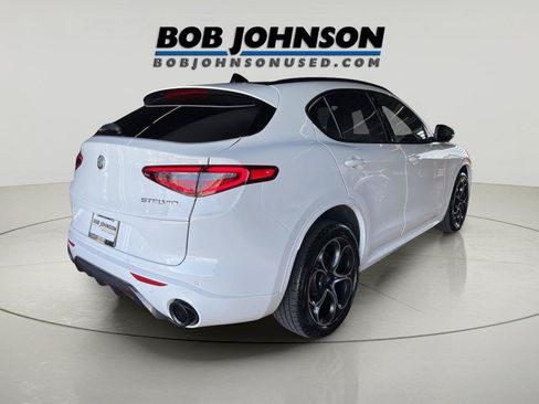 Used 2023 Alfa Romeo Stelvio Veloce AWD/4WD image 7