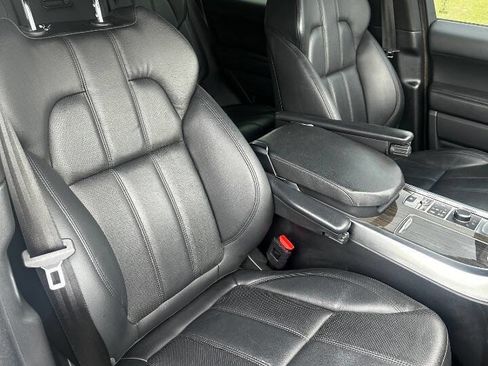 Used 2016 Land Rover Range Rover Sport SE image 13