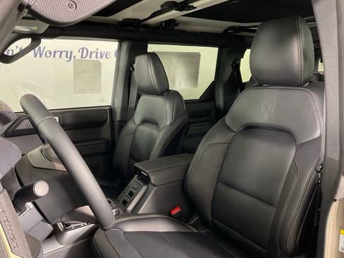 New 2026 Ford Bronco Badlands AWD/4WD image 14