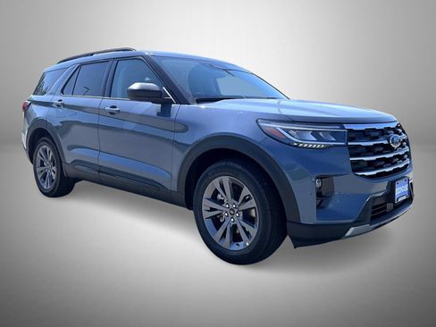 New 2026 Ford Explorer Active w/ Active Comfort Package AWD/4WD image 3
