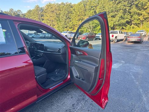 Used 2024 Chevrolet Traverse Z71 w/ LPO, Floor Liner Package image 32