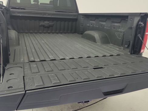 Used 2025 Chevrolet Silverado 2500 ZR2 w/ Technology Package AWD/4WD image 36