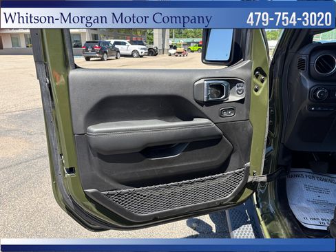 Used 2023 Jeep Wrangler Unlimited Sahara AWD/4WD image 16
