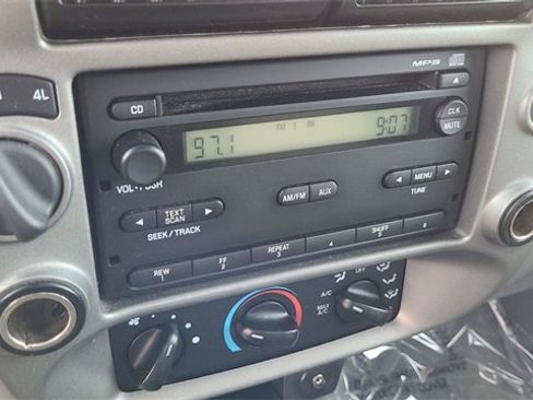 Used 2011 Ford Ranger XLT image 13