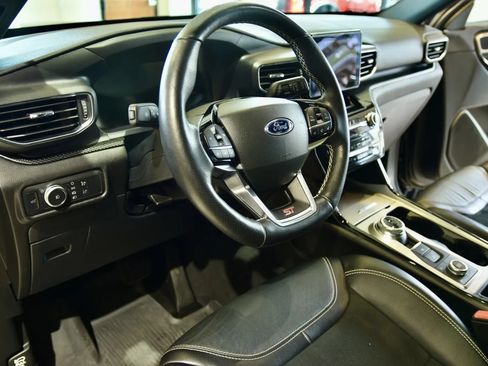 Used 2022 Ford Explorer ST w/ ST High-Performance Pack AWD/4WD image 11