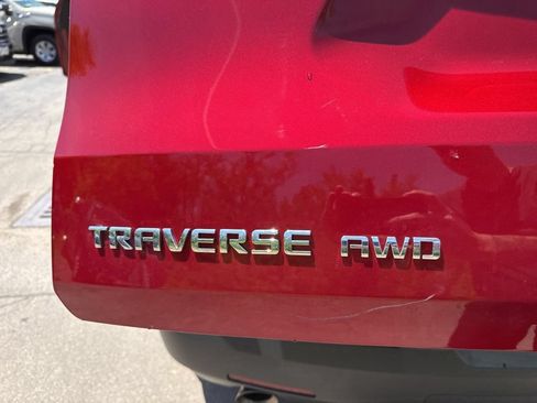 Used 2023 Chevrolet Traverse LT AWD/4WD image 17
