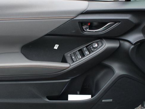 New 2025 Subaru Crosstrek 2.5i Limited w/ Popular Package #3A image 15