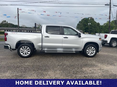 Used 2022 Chevrolet Silverado 1500 Custom image 8