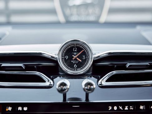 Used 2022 Bentley Bentayga image 79