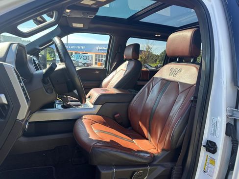 Used 2018 Ford F150 King Ranch w/ Equipment Group 601A Luxury AWD/4WD image 6