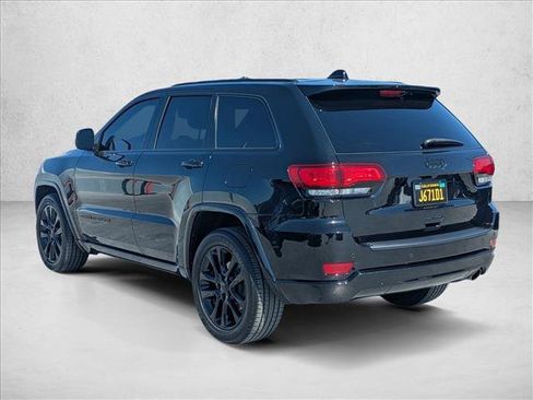 Used 2020 Jeep Grand Cherokee Altitude RWD image 8
