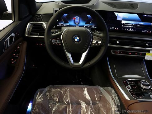 New 2026 BMW X5 xDrive50e w/ Executive Package image 16
