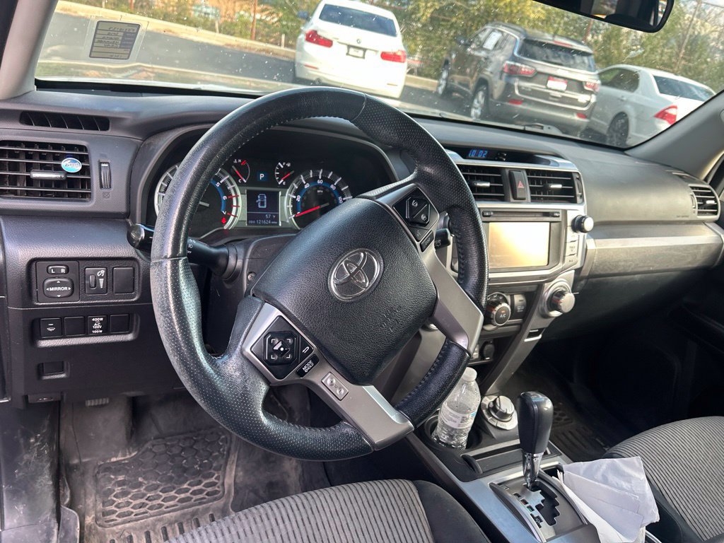Used 2015 Toyota 4Runner SR5 AWD/4WD image 19