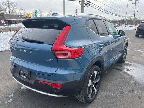 Used 2025 Volvo XC40 B5 Plus AWD/4WD image 5