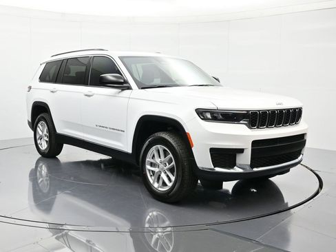 New 2025 Jeep Grand Cherokee L Laredo image 3