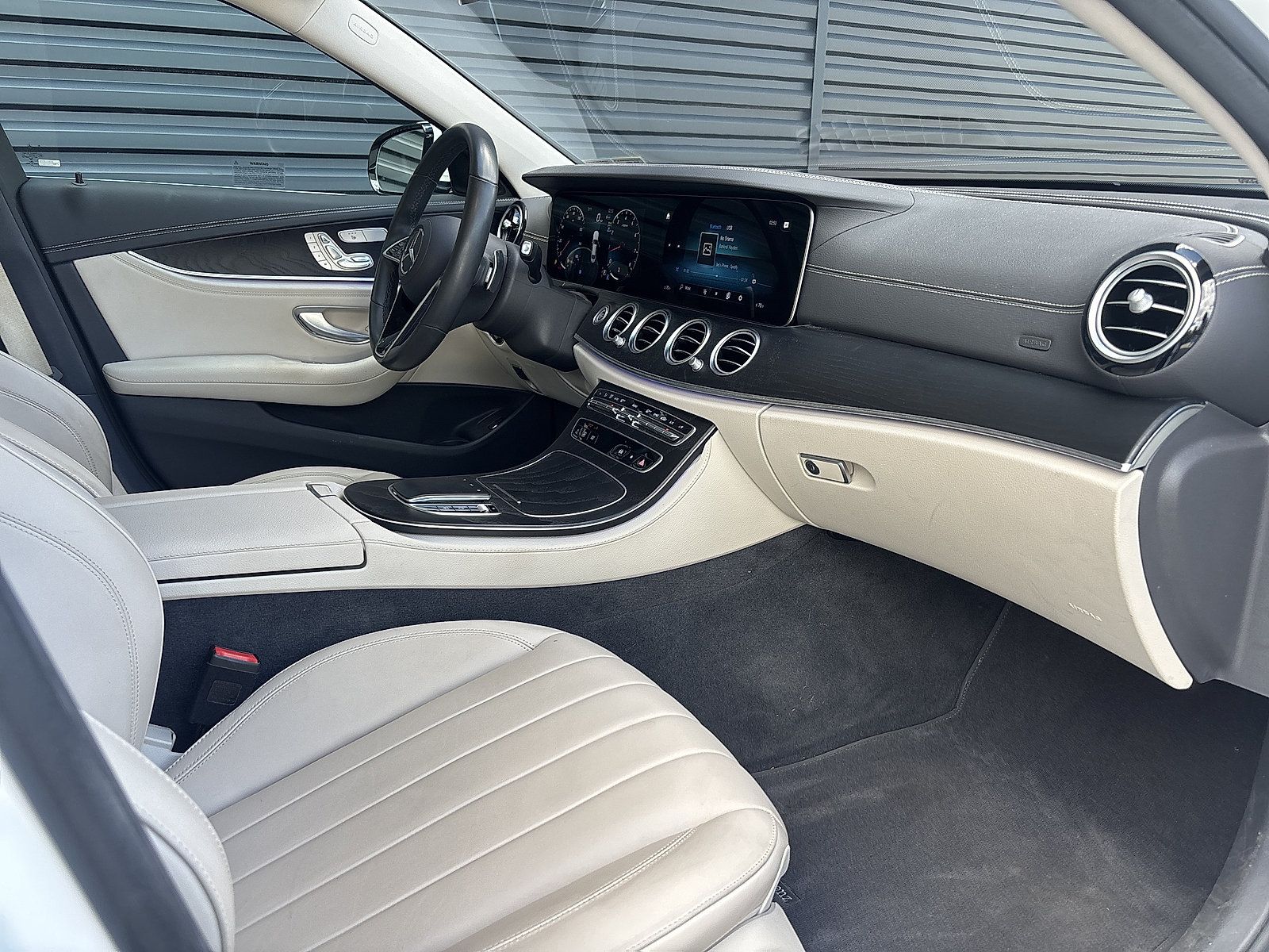 Used 2023 Mercedes-Benz E 350 4MATIC Sedan image 16