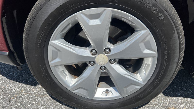Used 2015 Subaru Forester 2.5i Limited AWD/4WD image 18