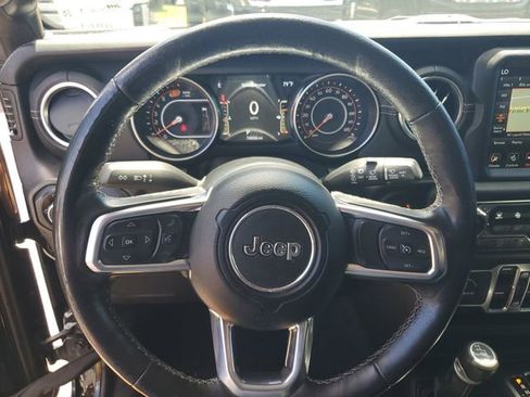 Used 2020 Jeep Wrangler Unlimited Sahara AWD/4WD image 10