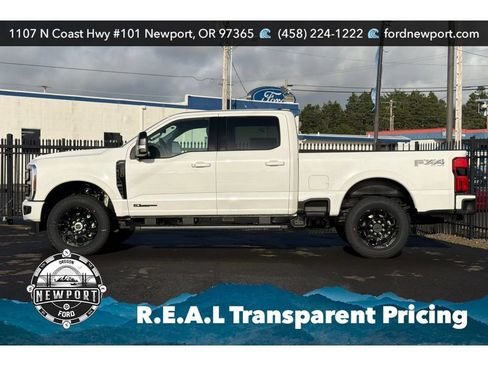 New 2026 Ford F250 Lariat w/ Black Appearance Package AWD/4WD image 9