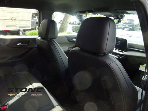 New 2026 Chevrolet Equinox LT w/ Convenience Package II image 21