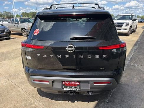 New 2026 Nissan Pathfinder SL FWD image 3