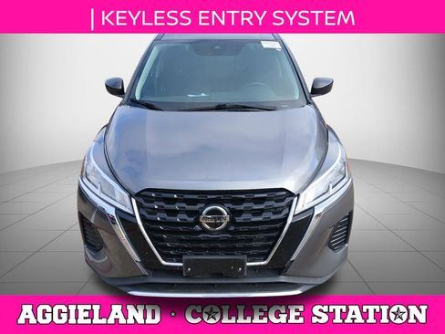 Used 2021 Nissan Kicks S image 5