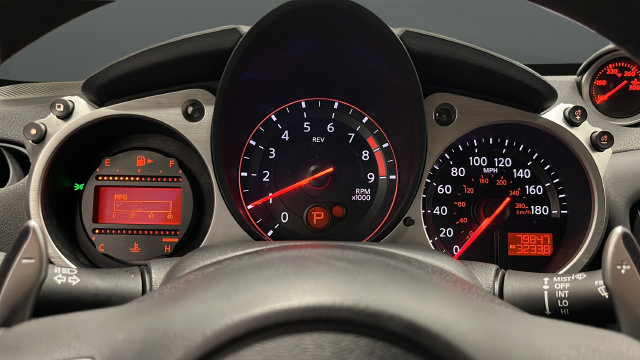 Used 2016 Nissan 370Z Coupe RWD image 15