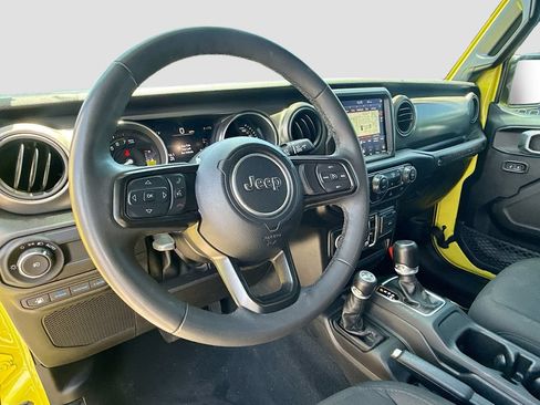 Used 2023 Jeep Wrangler Unlimited w/ Sun & Screen Package AWD/4WD image 12