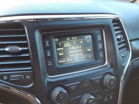 Used 2017 Jeep Grand Cherokee Limited image 22