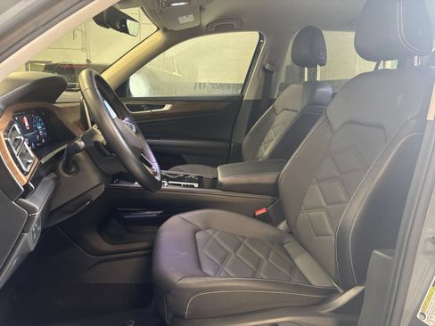 Used 2026 Volkswagen Atlas SE FWD image 35
