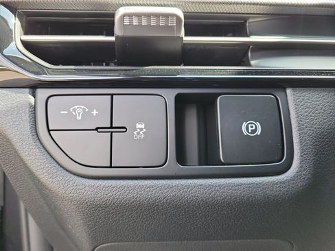 Used 2026 Kia Sportage LX FWD image 30