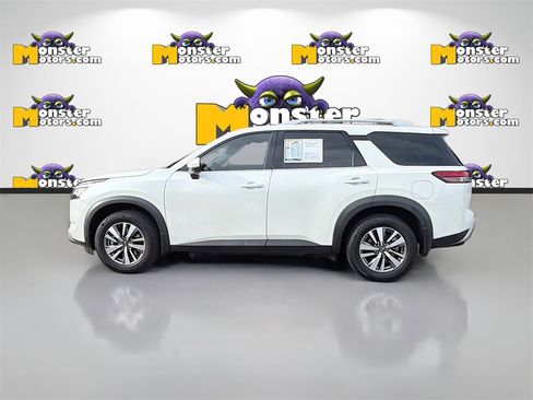 Used 2022 Nissan Pathfinder SL image 8