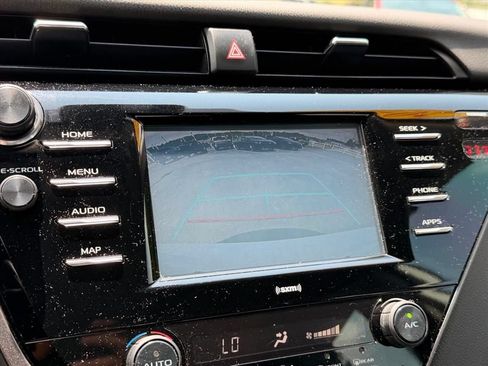 Used 2020 Toyota Camry SE FWD image 21