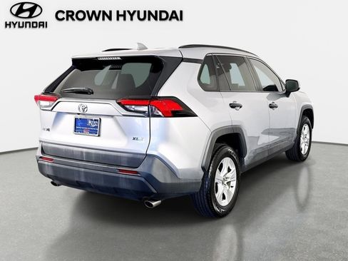 Used 2020 Toyota RAV4 XLE w/ Convenience Package FWD image 6