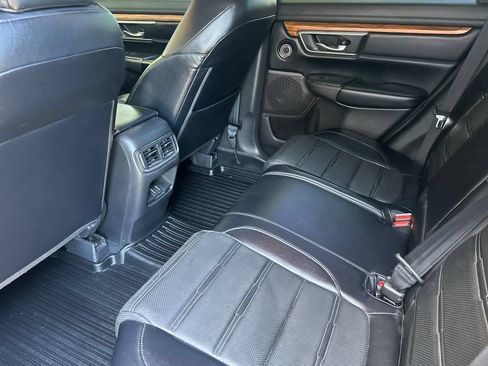 Used 2018 Honda CR-V Touring image 12