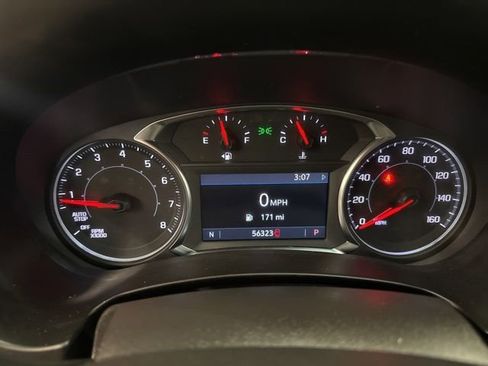 Used 2024 GMC Terrain SLT AWD/4WD image 13