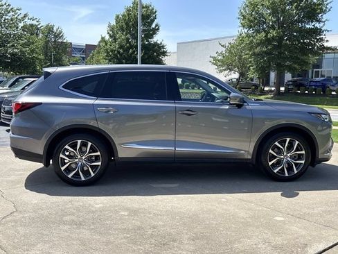 Used 2023 Acura MDX FWD w/ Technology Package image 2